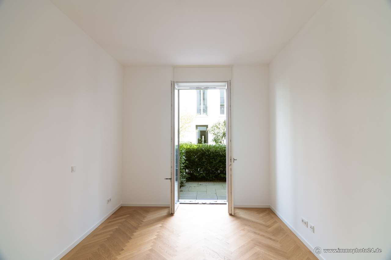 Exklusive Erdgeschosswohnung mit Terrasse zwischen Stadtschloss u. Oper