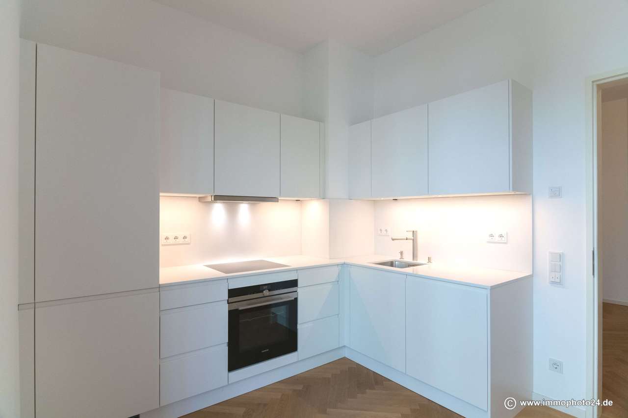 Exklusive Erdgeschosswohnung mit Terrasse zwischen Stadtschloss u. Oper