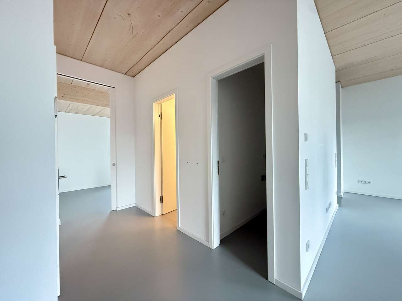 Neubau Dachgeschoß/Maisonette Wohnung