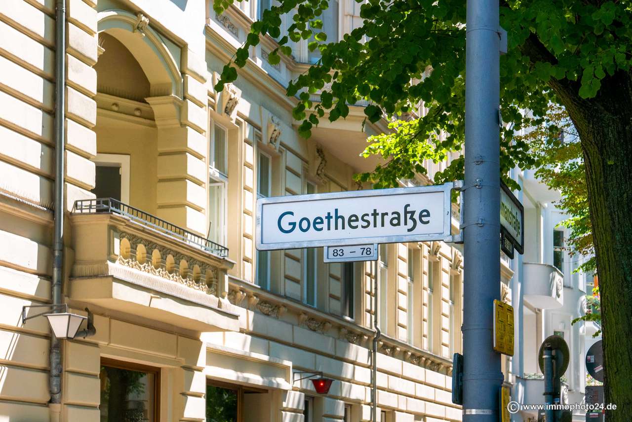 Neubau Dachgeschoß/Maisonette Wohnung