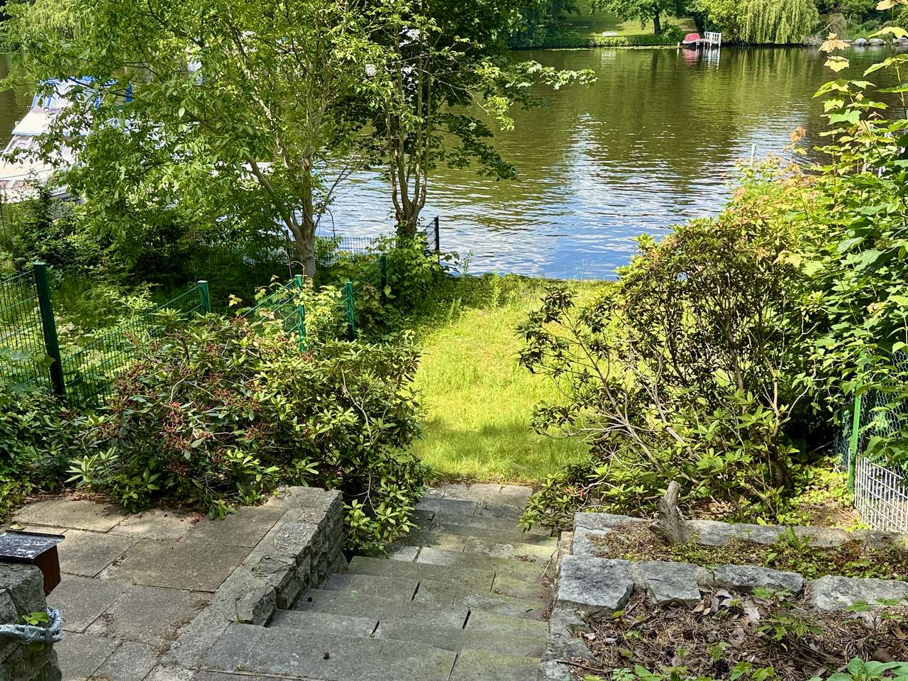 Mietshaus direkt am kleinen Wannsee mit Wasserzugang