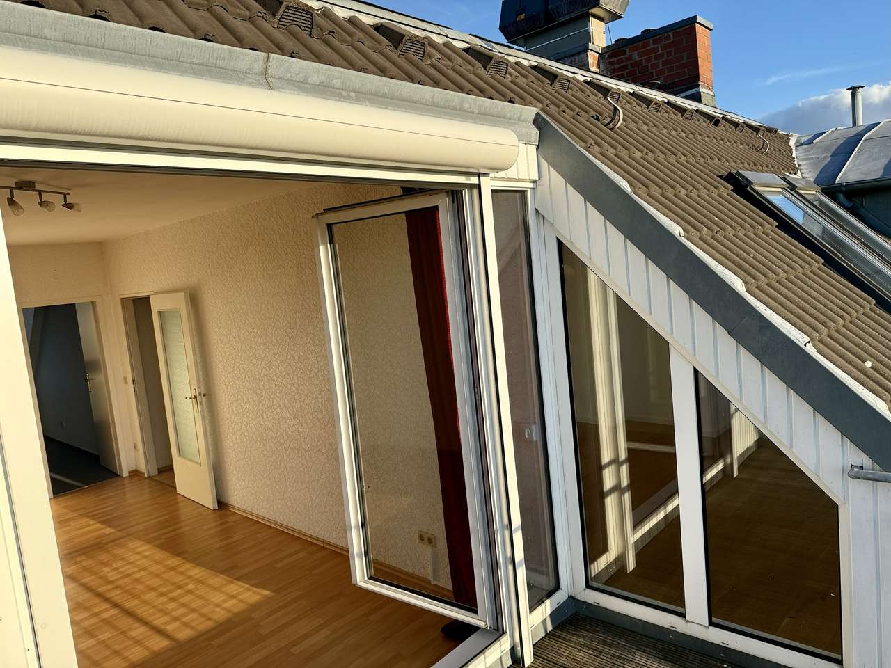 bezugsfreie 2,5 Zimmer Dachgeschoßwohnung mit Terrasse