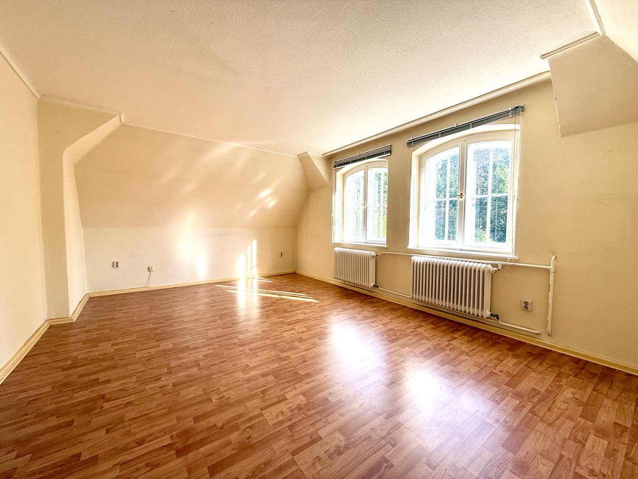 Charmantes Zuhause in Nikolassee mit großem Garten und Möglichkeiten