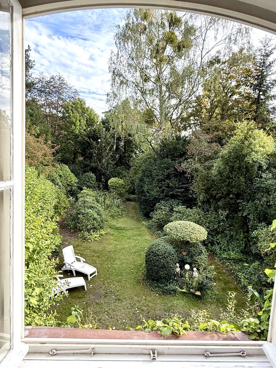 Charmantes Zuhause in Nikolassee mit großem Garten und Möglichkeiten