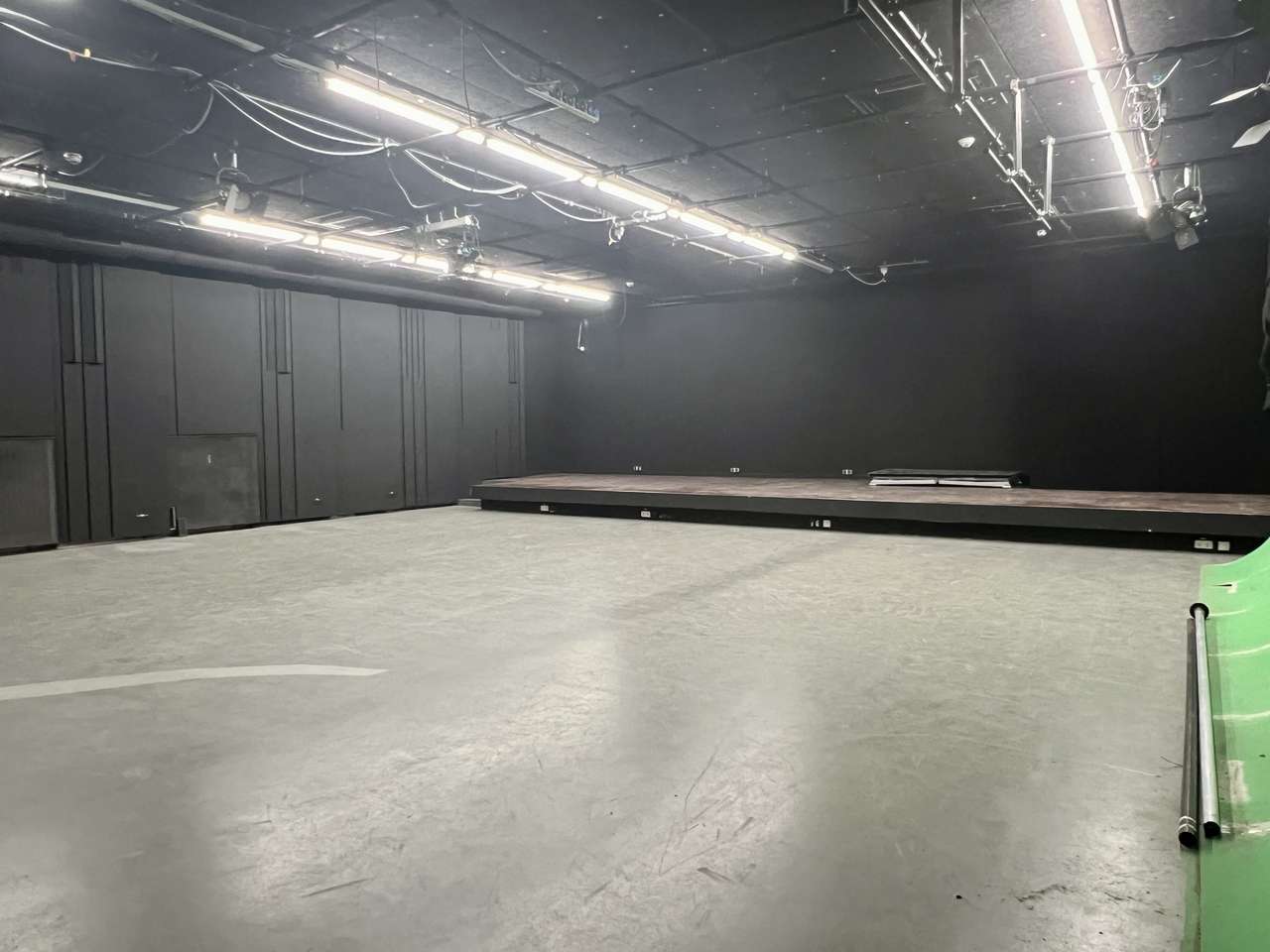 komplettes Filmstudio oder universeller Eventort