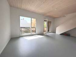 Wohnzimmer mit Loggia Wohnzimmer mit Loggia