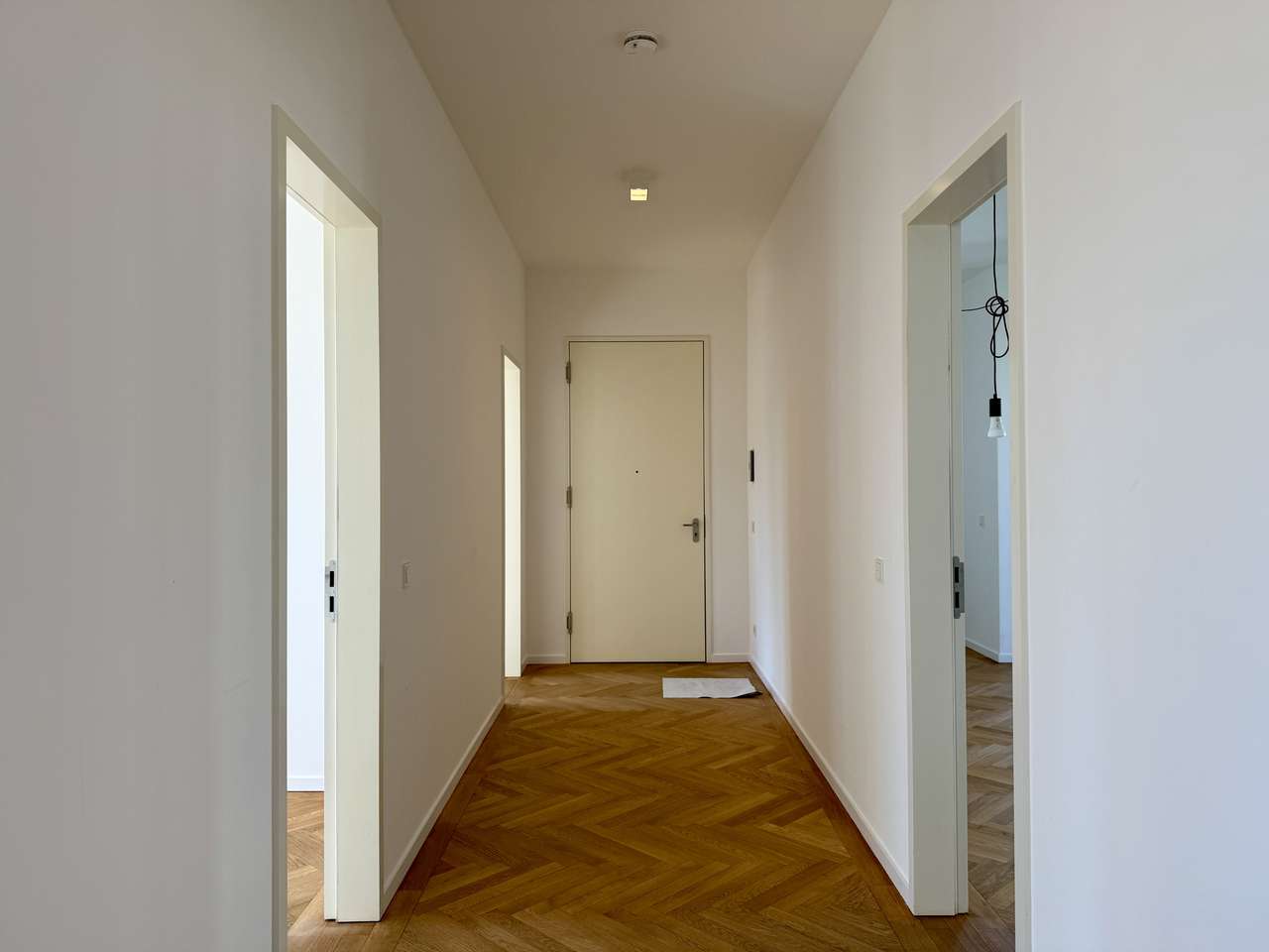 Flur 3.OG zur Wohnungstür Flur 3.OG zur Wohnungstür