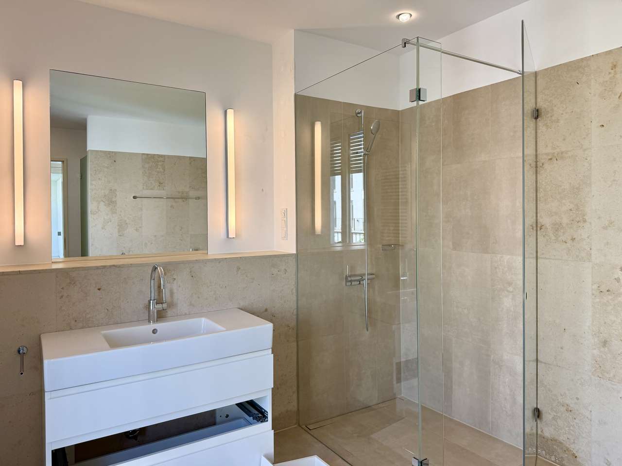 großes Badezimmer großes Badezimmer