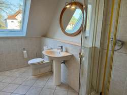 Badezimmer 1.OG Badezimmer 1.OG
