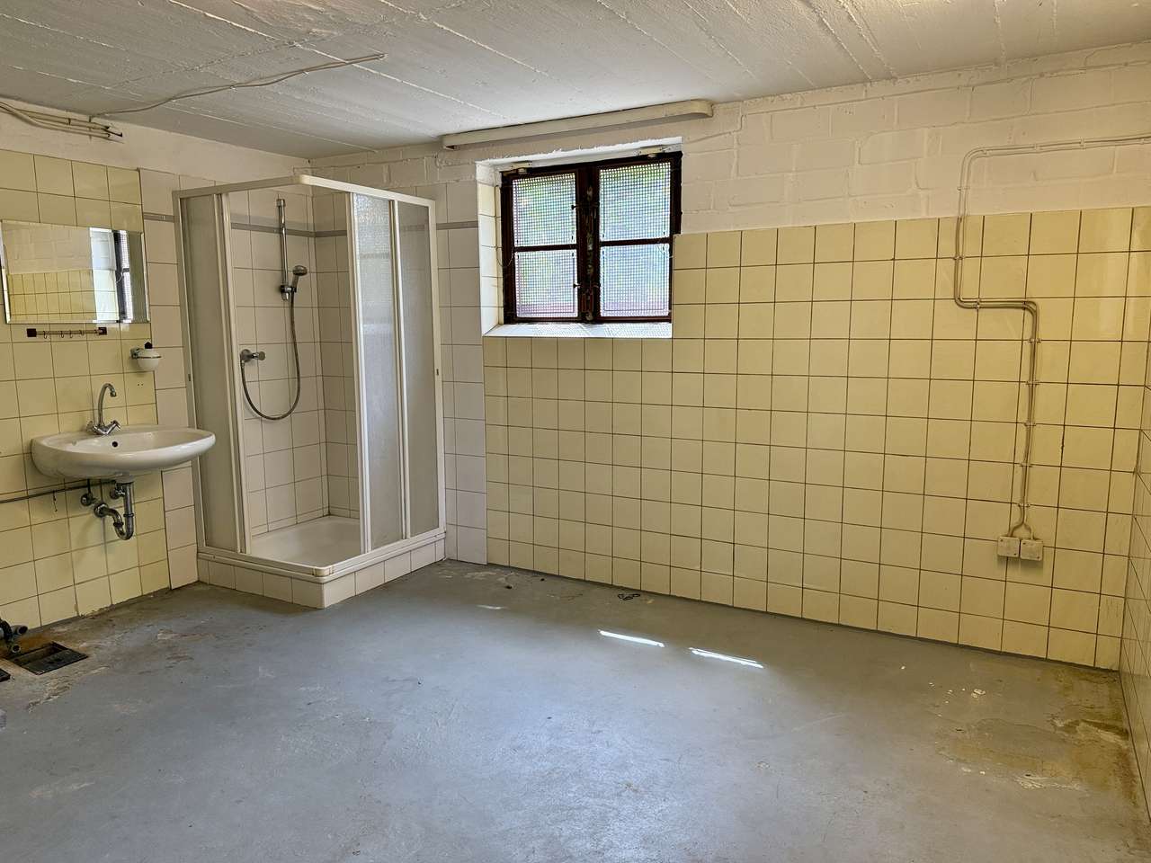Heizungsraum mit Dusche Heizungsraum mit Dusche