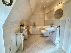 Badezimmer im OG Badezimmer im OG