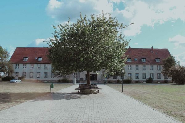 Aussenaufnahme-Am-Dahlienplatz-600x399 Aussenaufnahme-Am-Dahlienplatz-600x399