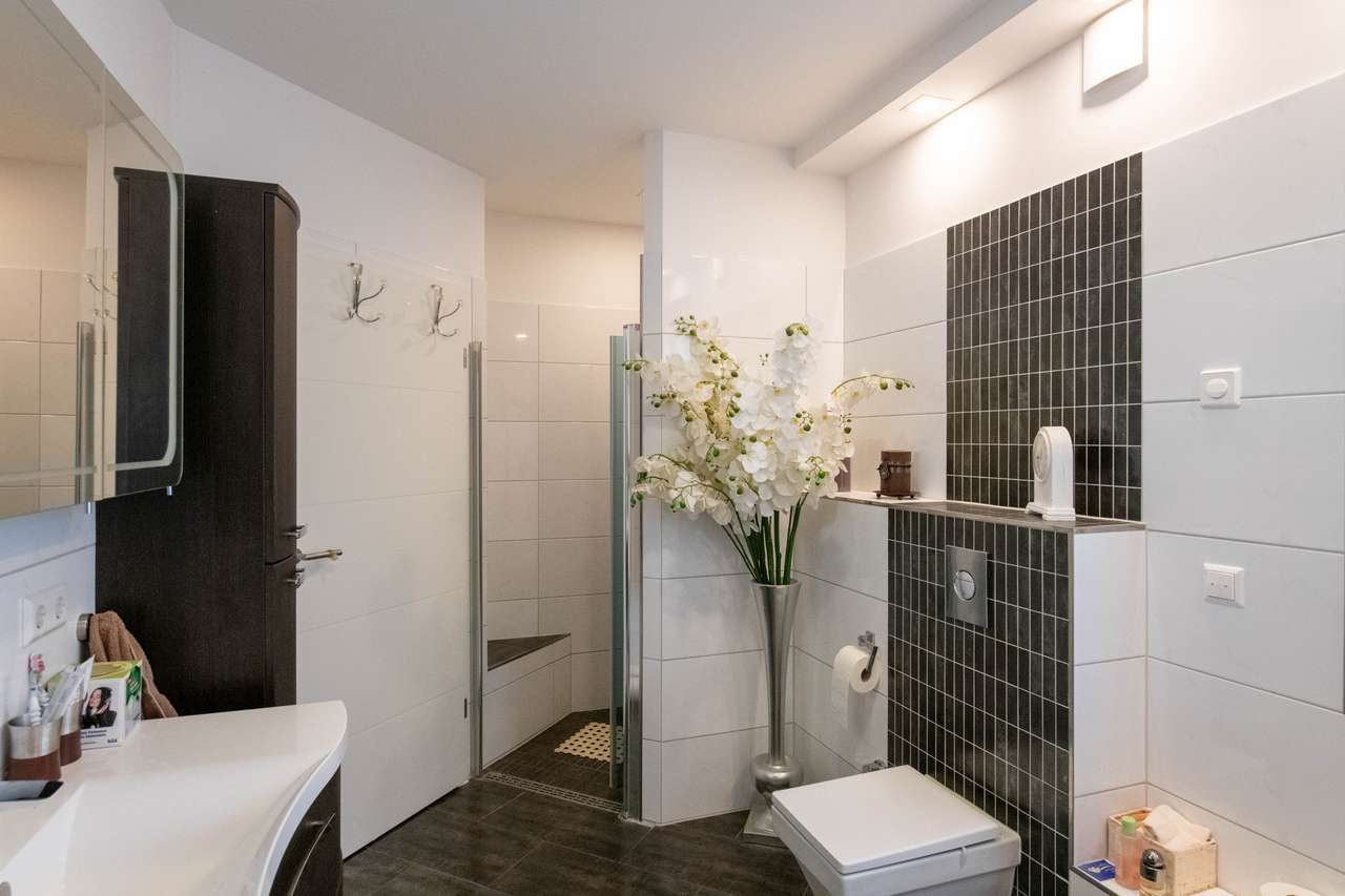 Masterbad mit Dusche Masterbad mit Dusche