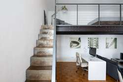 Stahltreppe zur Galerie Stahltreppe zur Galerie